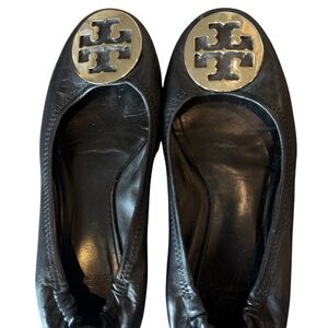 Tory Burch Black Flats with Silver Logo. Size 8.5